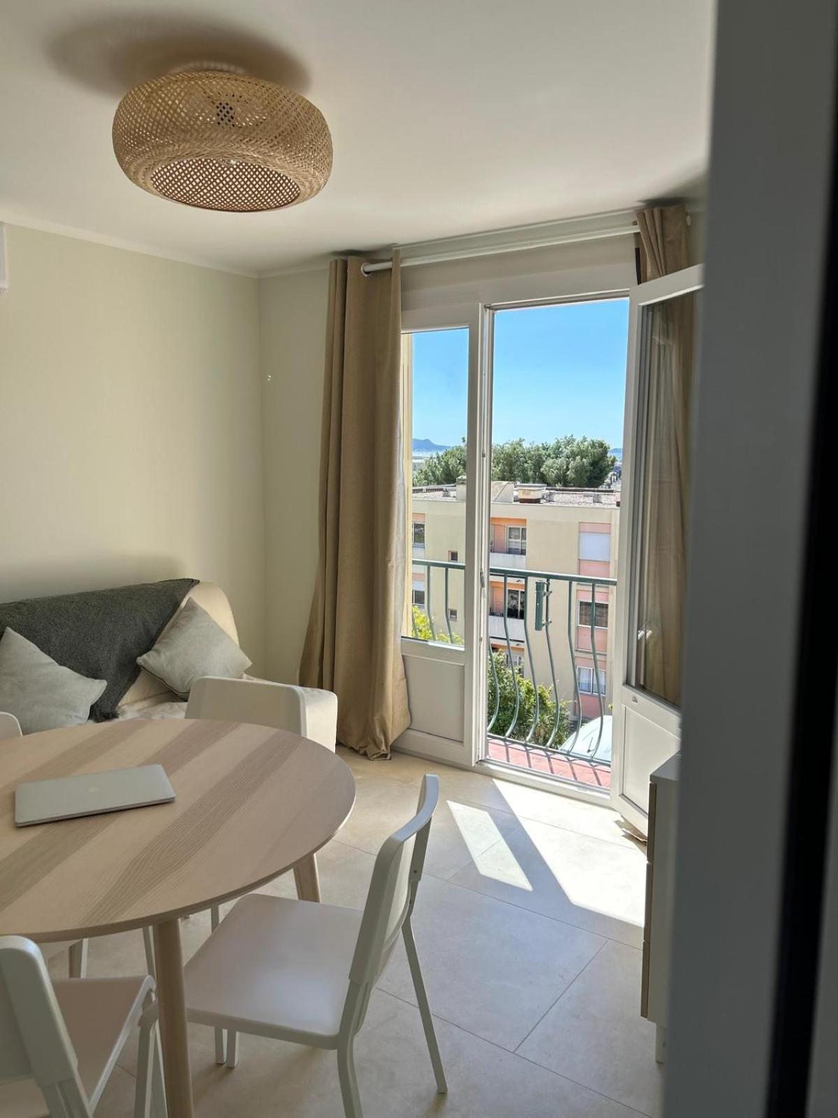 Le Cocon Des Floreal Appartement *